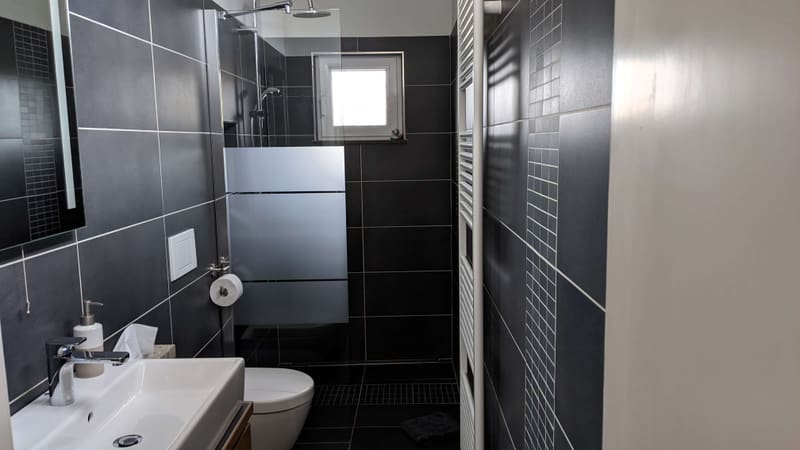 Eigen badkamer met inloopdouche